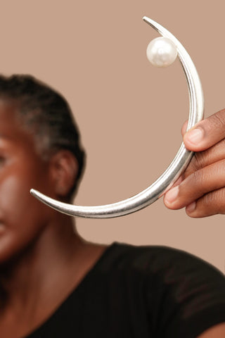 CRESCENT AND PEAL HAIR PIN - Kandaka Safia